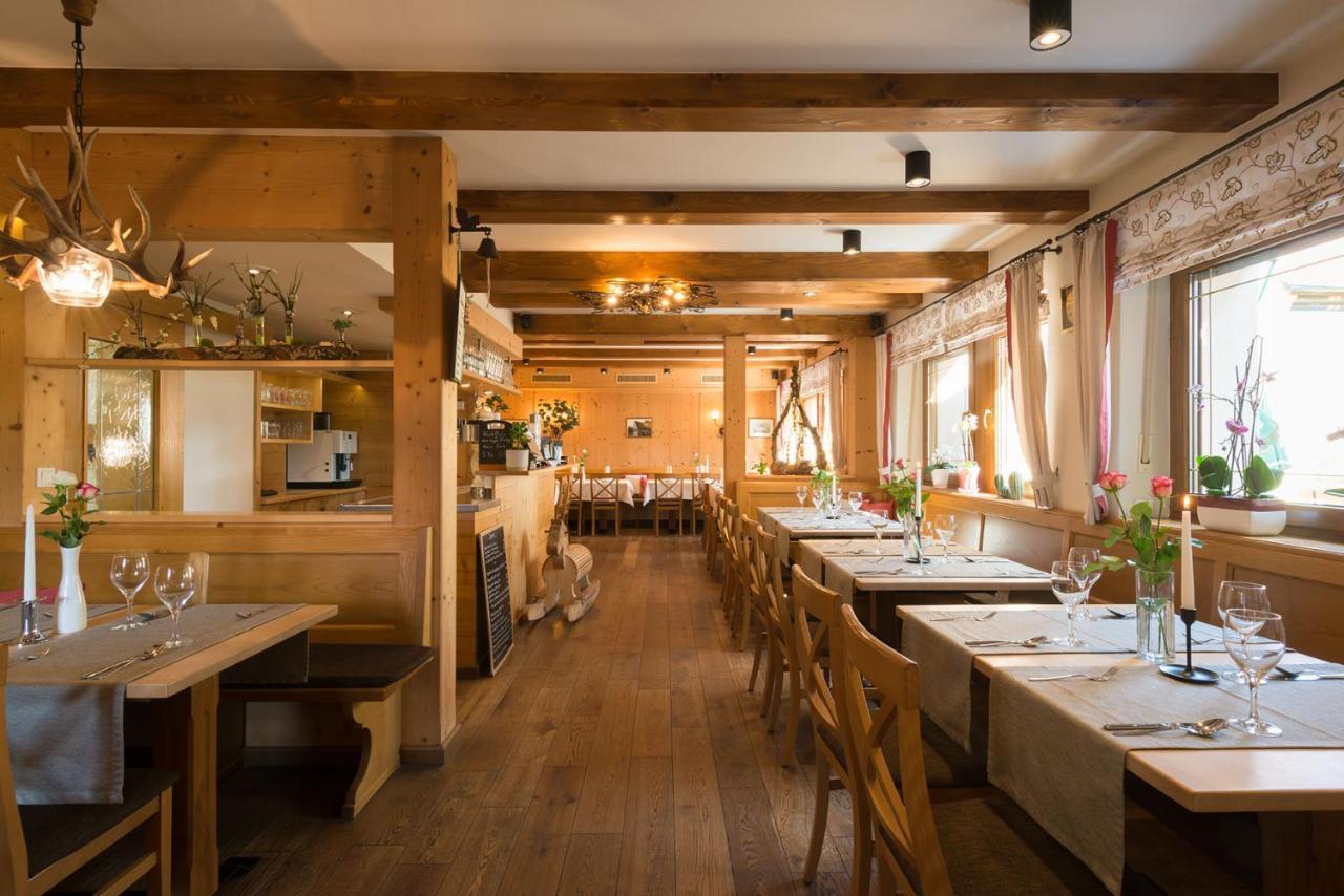 Gasthof-pension Brauner Hirsch In Alfeld - Mittelfranken Gasthof 3*