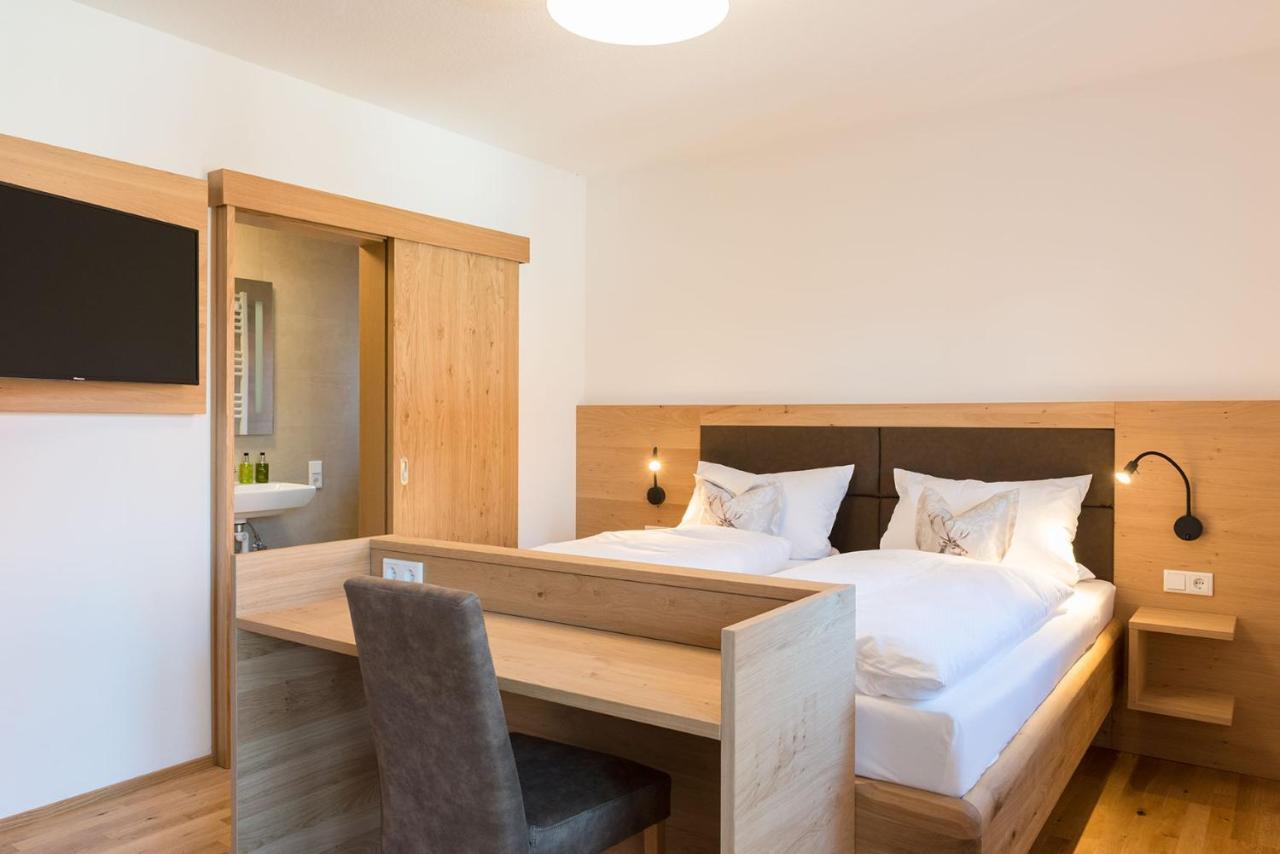 Gasthof-pension Brauner Hirsch In Alfeld - Mittelfranken 3*