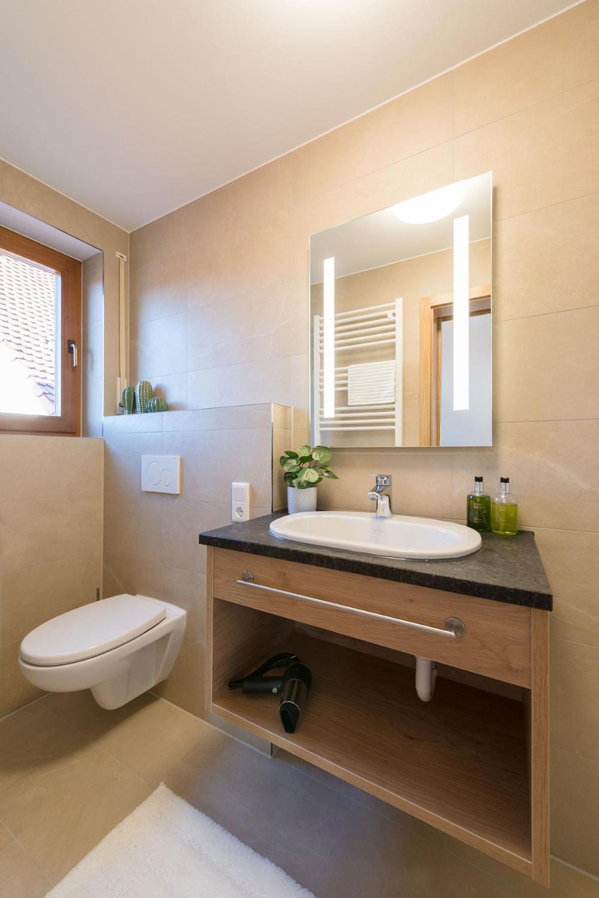 Gasthof-pension Brauner Hirsch In Alfeld - Mittelfranken 3* Alfeld (Bavaria)